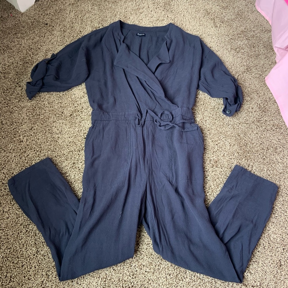 EUC - Navy Madewell Crepe Jumpsuit size XS